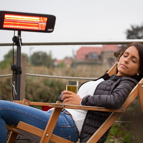 Terrassen Heizstrahler 1400 W auf Stativ